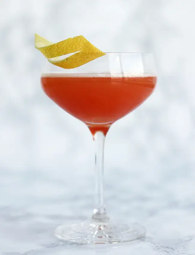 Cointreau en cranberry cocktail